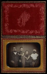 Père, filles et nourrice
